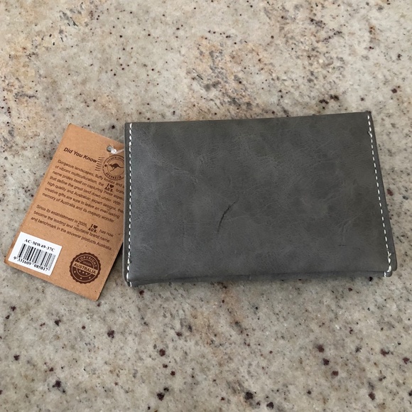 *NWT*  I ❤️AUS Kangaroo Australia Small Gray Leather Wallet - Picture 3 of 10